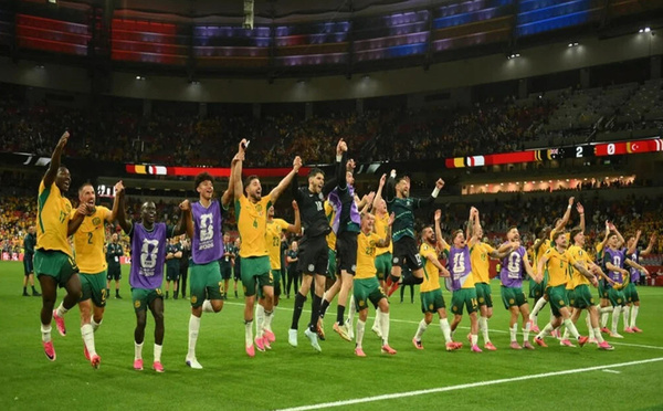 Mondial 2026 : l’Australie domine la Turquie et réussit son entrée dans le groupe D