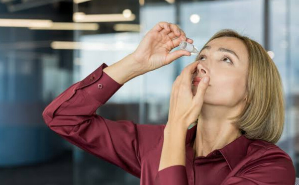 Presbytie : un collyre pourrait-il bientôt remplacer les verres progressifs ?