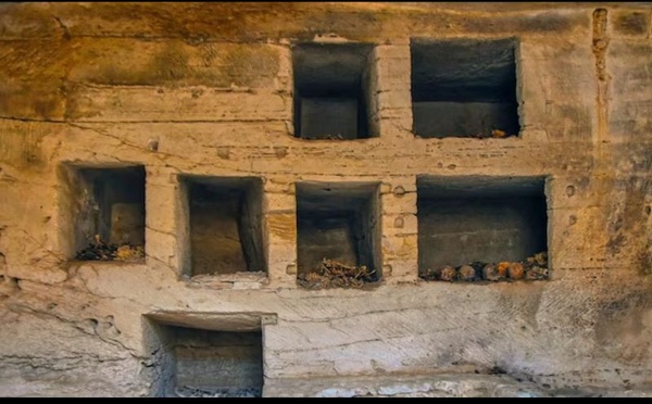 Égypte : des archéologues découvrent des tombes gréco-romaines intactes et les vestiges d'une ville byzantine