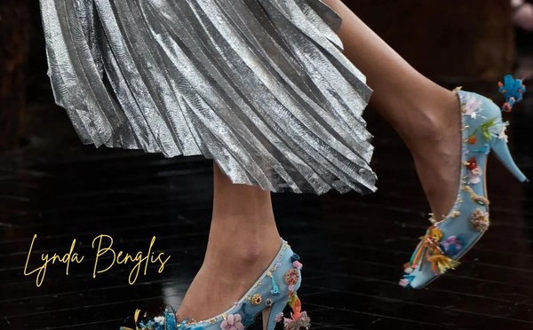Haute couture : comment Lynda Benglis a inspiré la nouvelle collection Dior de Jonathan Anderson