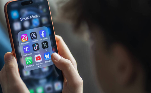 La France accélère sur l'interdiction des réseaux sociaux pour les moins de 15 ans