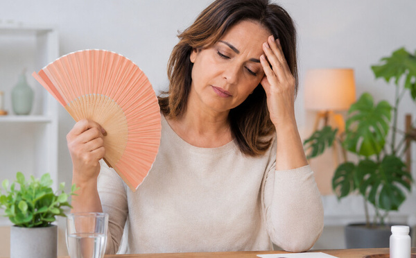 Ménopause : le traitement hormonal peut-il vraiment tout régler ?