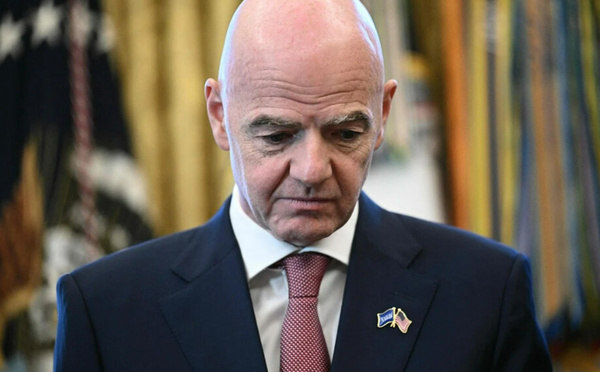 FIFA-UEFA : le bras de fer se durcit