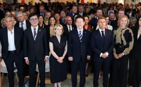 Le Maroc devient membre fondateur de l’Alliance Lumière lors du Sommet Lumière en France