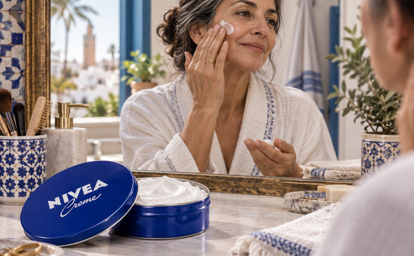 Crème Nivea bleue : pourquoi ce classique ne remplace pas un soin antirides