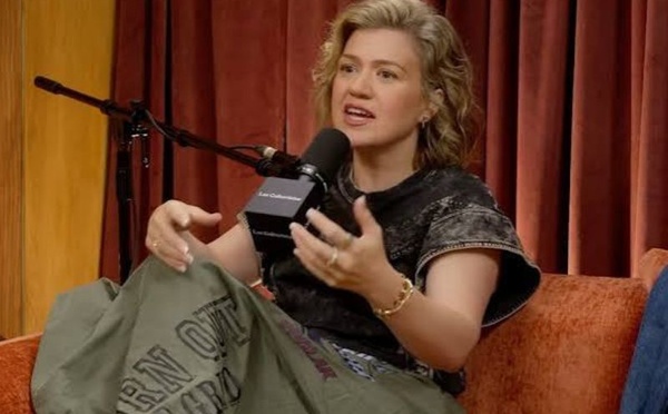 Kelly Clarkson aime l’IA… mais refuse de la voir rivaliser avec les artistes humains