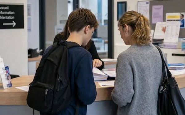 Parcoursup : pourquoi de plus en plus de bacheliers peinent à trouver leur place dans le supérieur