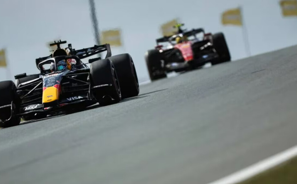 Formule 1 : Max Verstappen en pole position, Red Bull affiche ses ambitions à Singapour