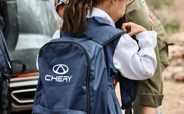 Al Haouz : Chery Maroc et Bouchra Baibanou distribuent 230 cartables aux enfants des douars