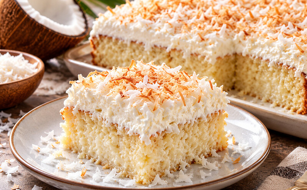 Gâteau coco ultra-moelleux : le secret d’une nuit au frais qui change tout !