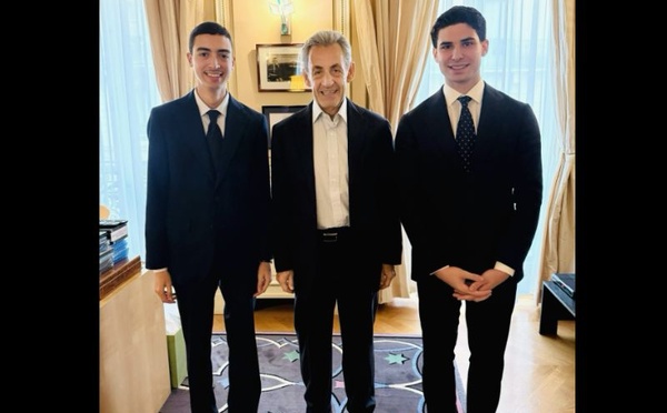 Nicolas Sarkozy reçoit les représentants de l'AJMF à Paris pour évoquer l'avenir des relations franco-marocaines