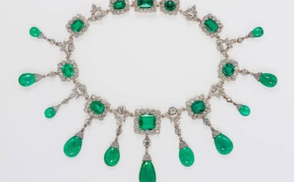 Buckingham Palace dévoile 500 ans de bijoux royaux britanniques dans une exposition inédite