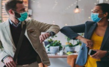 Pas de bise : comment se saluer au temps du Coronavirus ? 