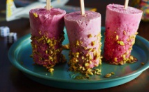 Recette des bâtonnets glacés aux fraises, framboises et pistache