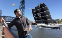 Des milliers de Néerlandais envisagent de jeter des œufs pourris sur le yacht de Jeff Bezos