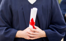 En 2021, plus de la moitié des actifs occupés n'ont aucun diplôme