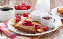 Petit déjeuner anti-fatigue : ces super-aliments qui nous boostent 