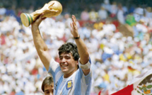 "La main de Dieu": le maillot de Maradona contre l'Angleterre en 1986 aux enchères