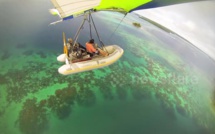 Il survole les îles Salomon avec un “bateau volant” artisanal