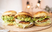 Burger au poulet épicé et au guacamole