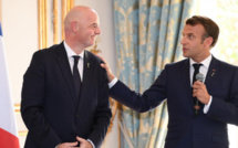 Macron reçoit mercredi le patron de la Fifa, sur fond d'affaire Le Graët