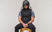 Voici la veste conçue pour faire des siestes assises sans douleur cervicale