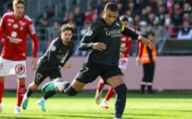 Ligue 1 : le PSG échappe à la foudre à Brest et se replace derrière Nice
