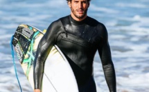 Ramzi Boukhiam, seul surfeur marocain et arabe à briguer le Championship Tour