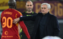 Serie A: l’AS Rome, réduite à 9, résiste à la Fiorentina, Bologne se rapproche