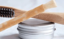 Avec le siwak, véritable brosse à dents naturelle