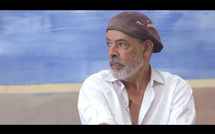 Tahar M’Guedmini : l’homme en noir et la danse des couleurs