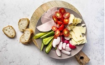 Girl dinner : le dîner désorganisé qui fait du bien au moral (et à la flemme)