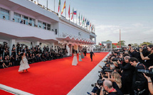 Hind Bensari : la réalisatrice marocaine qui séduit Venise