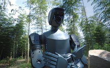 DR02 : le robot chinois qui affronte pluie, poussière et canicule comme un pro