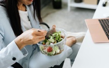 Salades livrées : fraîcheur ou piège à microbes ?