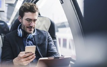 Maroc : la génération silencieuse des tab workers, ces jeunes qui gèrent leur business depuis leurs téléphones