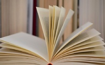 Le grand retour du livre papier : pourquoi les jeunes Marocains reçoivent plus de recommandations de lecture… que de séries