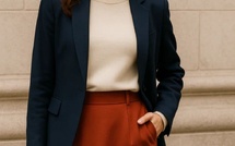 La règle des trois couleurs : l’astuce stylistique qui rend n’importe quelle tenue chic instantanément