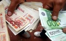 Algérie : l’effondrement silencieux d’un dinar à bout de souffle