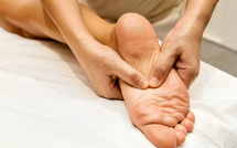 Réflexologie plantaire : détente et bien-être au bout des pieds