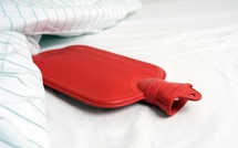 Bouillotte en mode kamikaze : évitez les brûlures cet hiver !