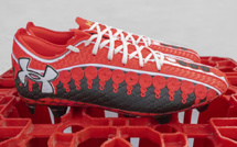 Achraf Hakimi et Hassan Hajjaj signent des crampons de foot pour la CAN 2025