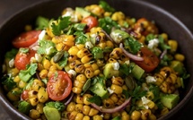 La salade de maïs grillé au feu de bois