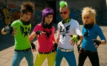 Tecktonik : la danse fluo des années 2000 revient sur TikTok !