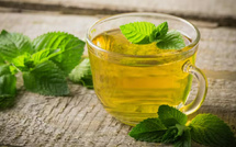 Thé vert à la menthe : un allié santé et plaisir à intégrer dans votre quotidien