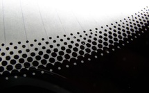 Ces points noirs sur ton pare-brise : décor ou secret bien gardé ?