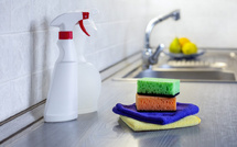 Ces mélanges ménagers qui transforment votre cuisine en zone toxique