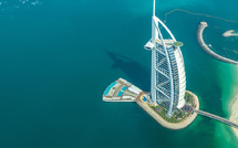 Dubaï : le Burj Al Arab ferme pour 18 mois afin de préserver son prestige.