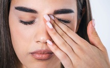 Cils plus longs… mais yeux en feu ? L’erreur cachée de l’huile de ricin