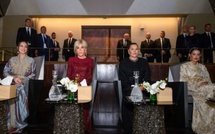 Les Princesses, Lalla Khadija, Lalla Meryem, Lalla Hasnaa et Brigitte Macron, assistent au spectacle d’ouverture du Théâtre Royal de Rabat